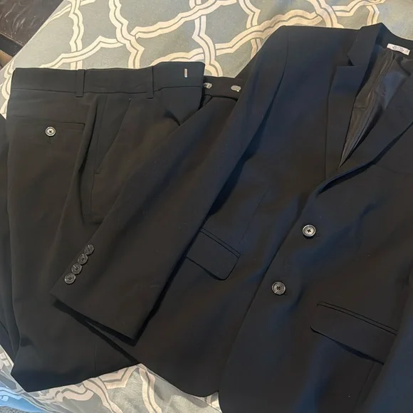 Boys Calvin Klein black 2 piece suit. 14 regular. 2 piece suit. Great basic suit - Picture 1 of 17